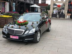 广州结婚租车：奔驰350花车